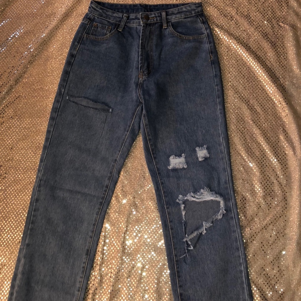 Shein high waisted ripped jeans. Small / 4